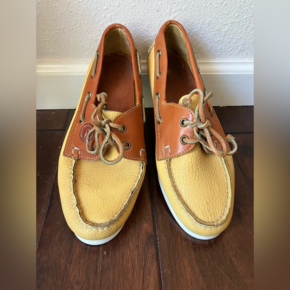 Dooney and Bourke Leather Boat Shoes